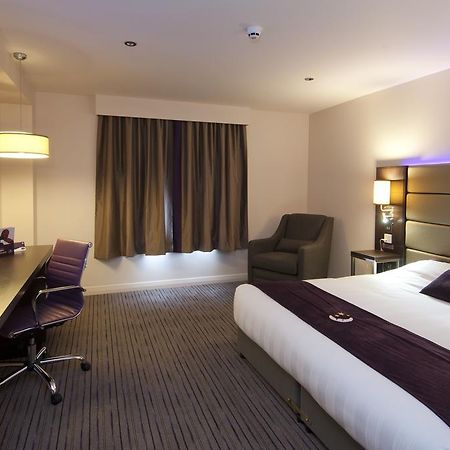 Premier Inn Glasgow East Kilbride - Peel Park 외부 사진